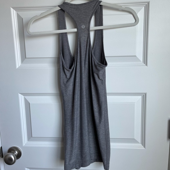 Lululemon heathered grey tank top - Picture 4 of 8